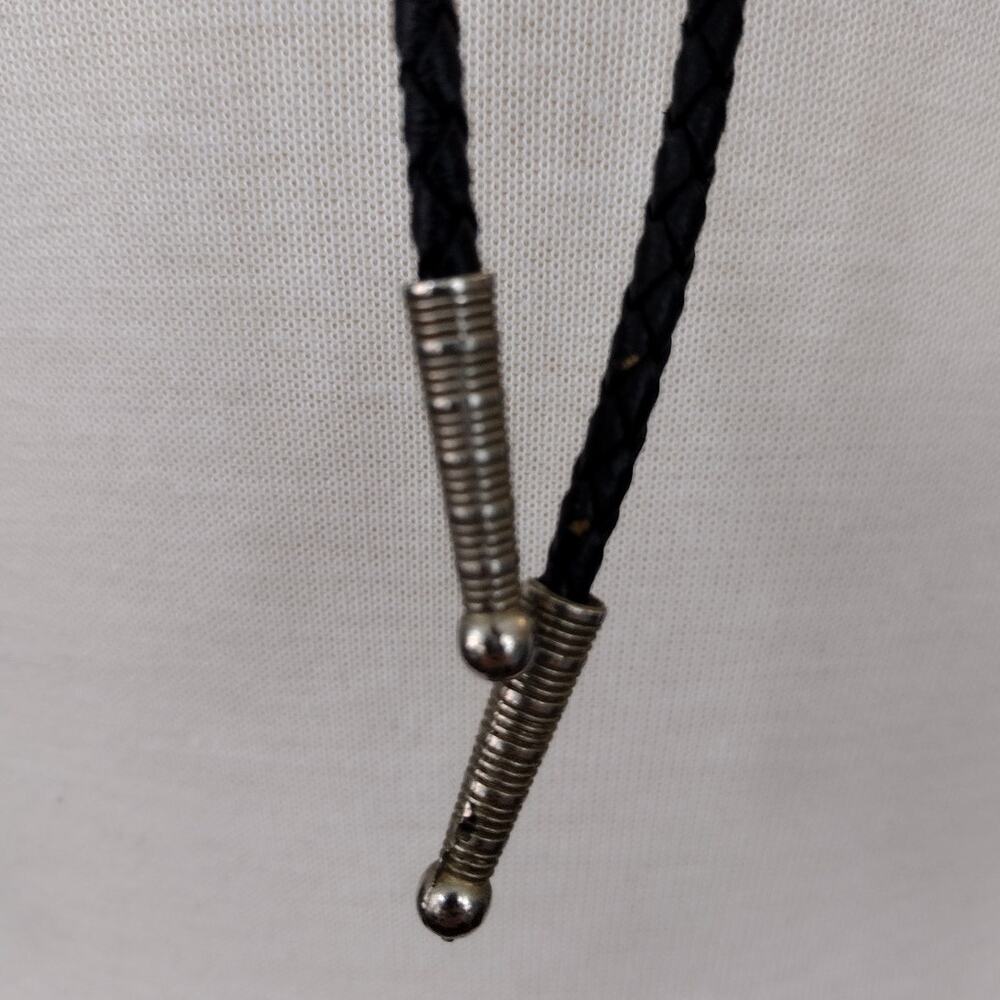 Vintage Gold-Tone Western Spur Boot Black Braided Rope Bolo Tie/Necklace O/S USA - Picture 3 of 7